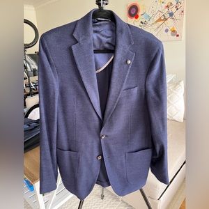 Never worn Jack Victor Hampton Solid Wool and Lycra Blazer in Navy 40R